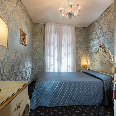 Rialto Hotel