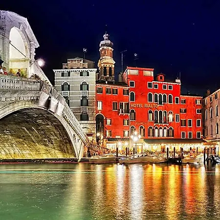 Rialto Hotel