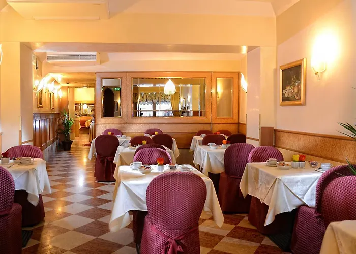 Rialto Hotel