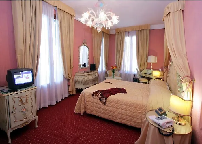 Rialto Hotel