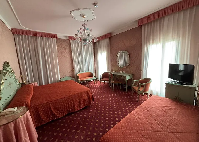 Rialto מלון 4*