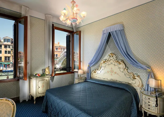 Rialto Hotel