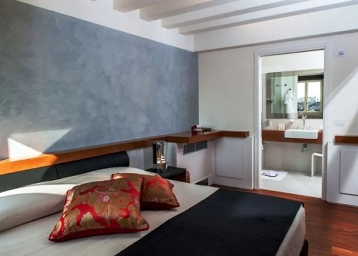 Rialto Hotel 4*